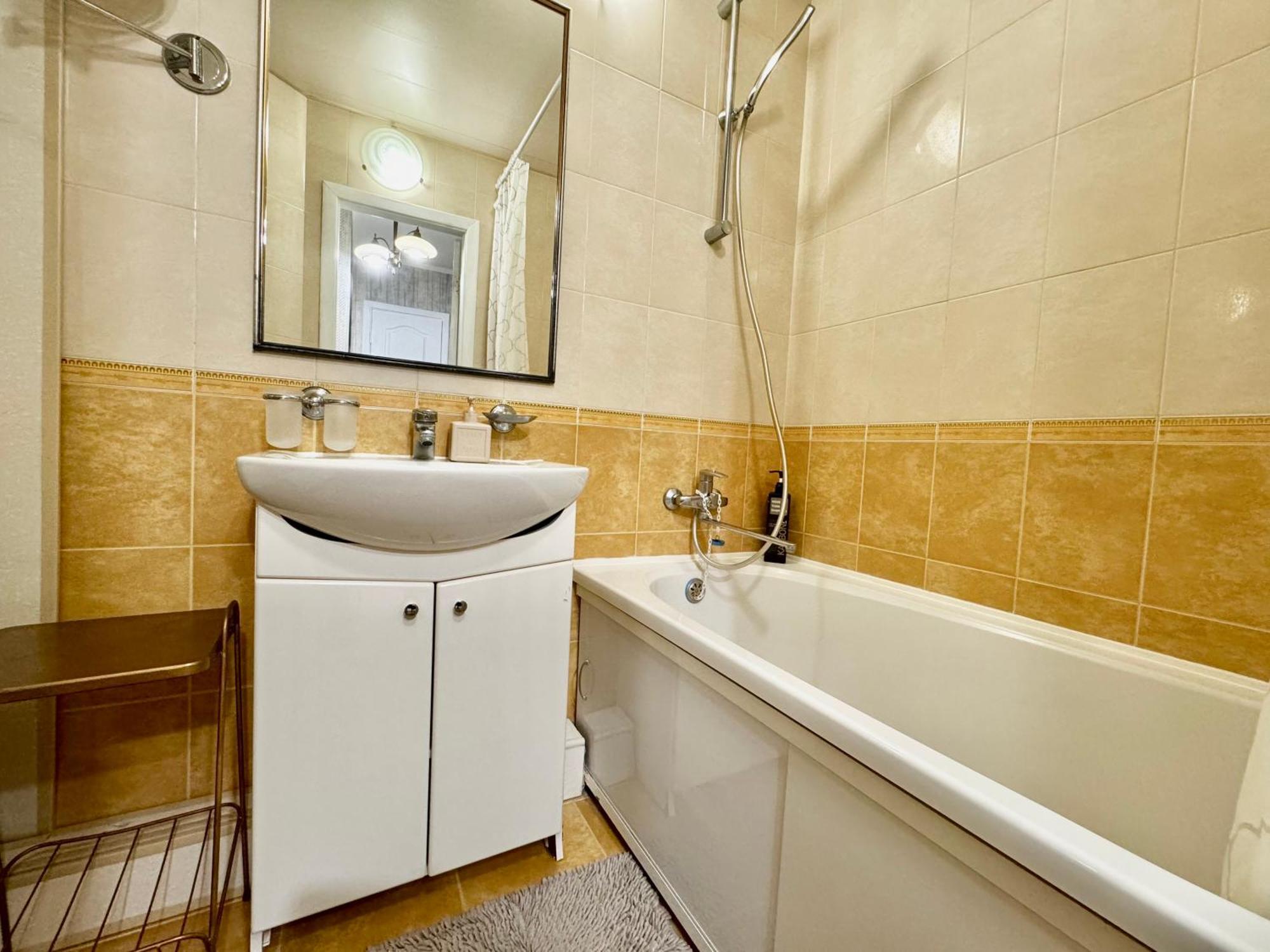 Apartpoltava Смак Італії У Самому Центрі Полтави , Білосніжна Студія В Новобудові, Банківський Чек Eksteriør billede